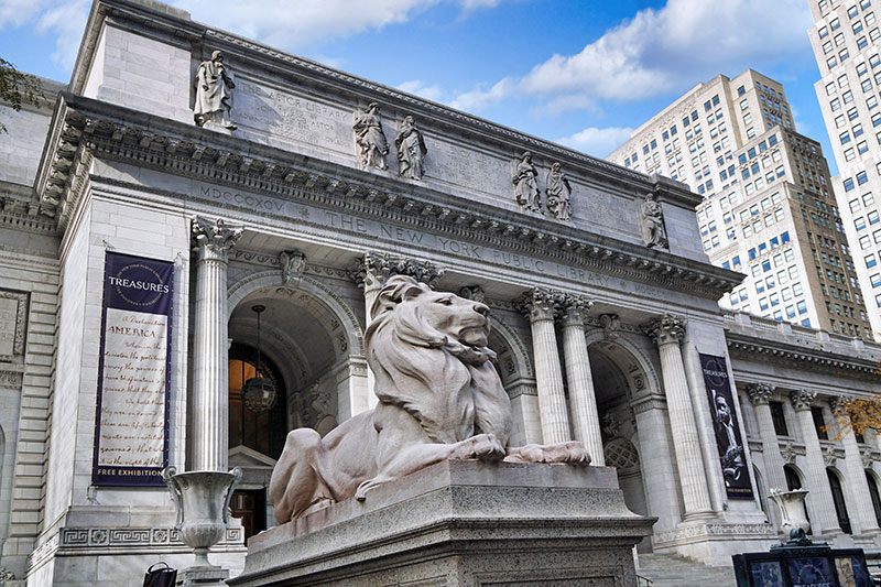 Patience, lion statue in front of the main branch of the New York Public Library